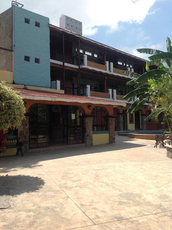 Hotel Plaza Rubio Amatitan エクステリア 写真