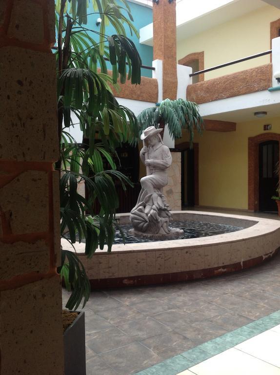 Hotel Plaza Rubio Amatitan エクステリア 写真