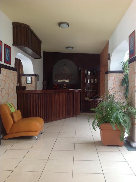 Hotel Plaza Rubio Amatitan エクステリア 写真